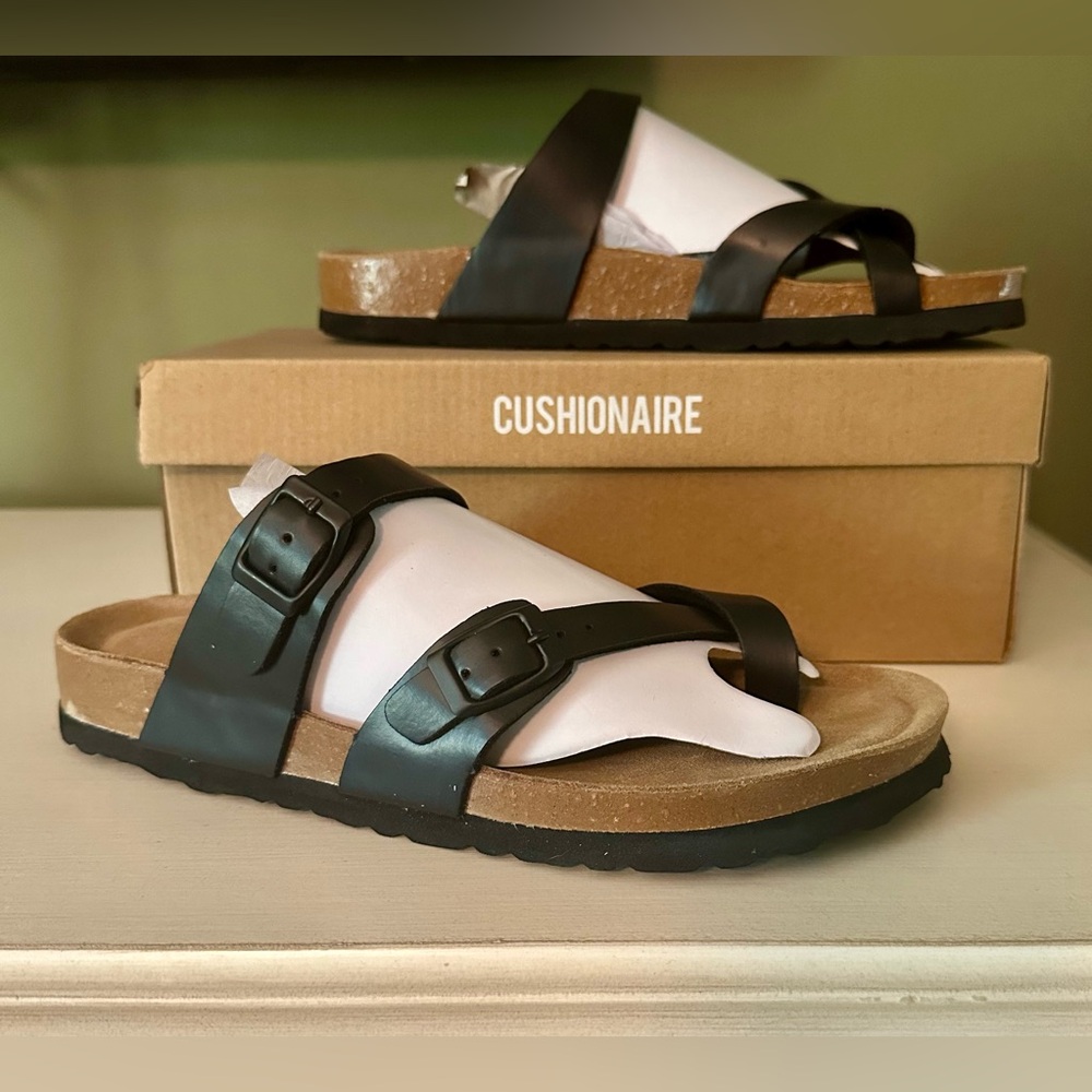 Cushionaire Luna Black Oily Size 9 Sandals